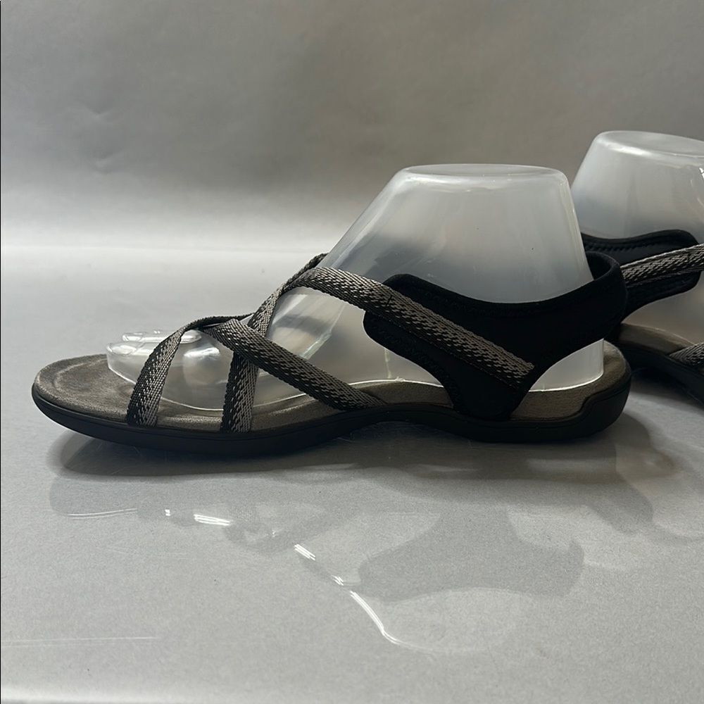 Merrell Women’s Strappy Comfort Sandals – Black/Charcoal
| size 9 | A-1642 - Picture 6 of 15